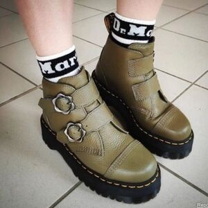 Dr. Martens Devon Flower khaki green platform